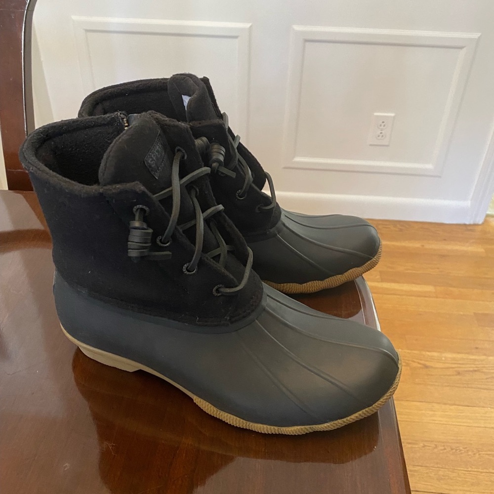 Sperry Bean Boots Size 8.5 - Brand New